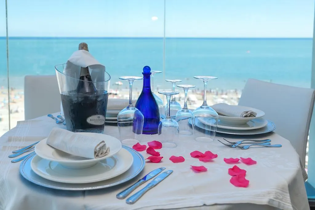 Hotel Commodore Ριτσιόνε